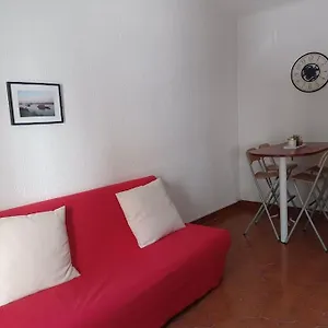 https://paisible-appart-sur-cour-4-personnes-parking.fr-provencehotel.com